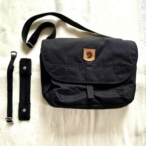 FjallRaven Greenland Shoulder Messenger Bag Black - Unisex